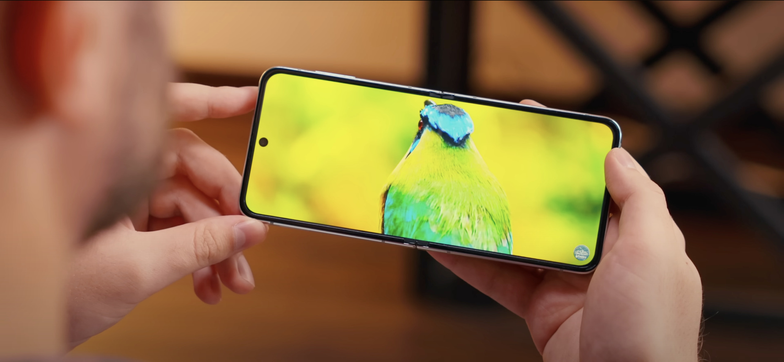 Samsung Galaxy Z Flip 5 экран