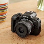 Canon EOS R100 - новая камера начального уровня за 480…