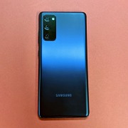 Обзор Samsung Galaxy S20 FE - флагман или нет?