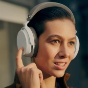 Sennheiser Momentum 5 - флагманские полноразмерные наушники со съемным аккумулятором