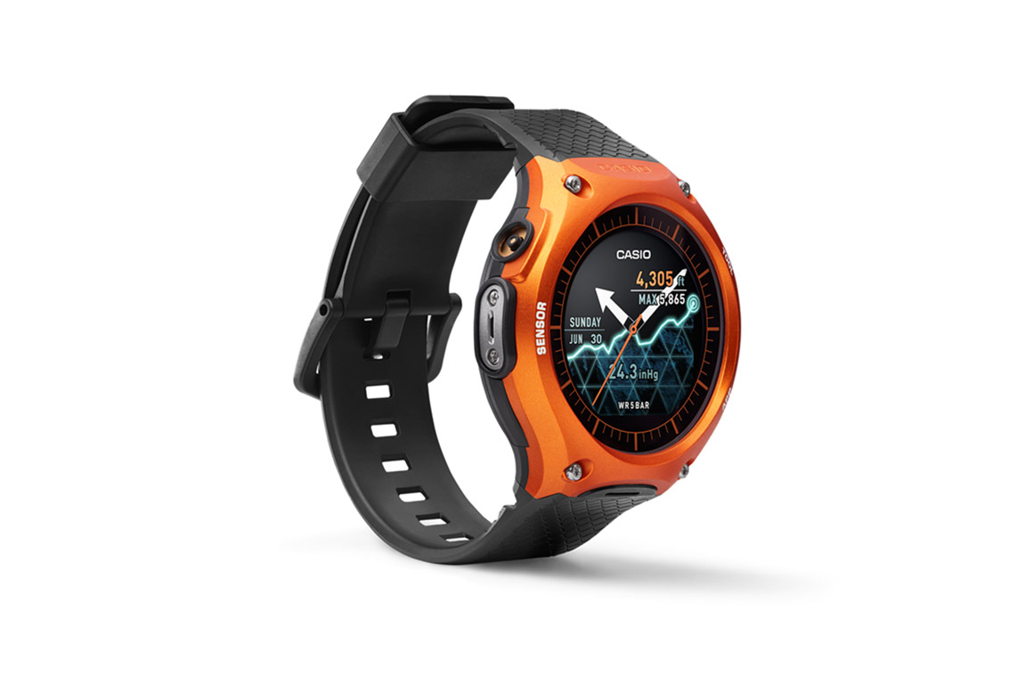 Умные часы Casio Smart Watch Outdoor