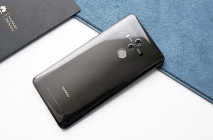 Смартфон Huawei из линейки Mate