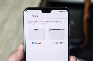 Вырез в экране смартфона Huawei