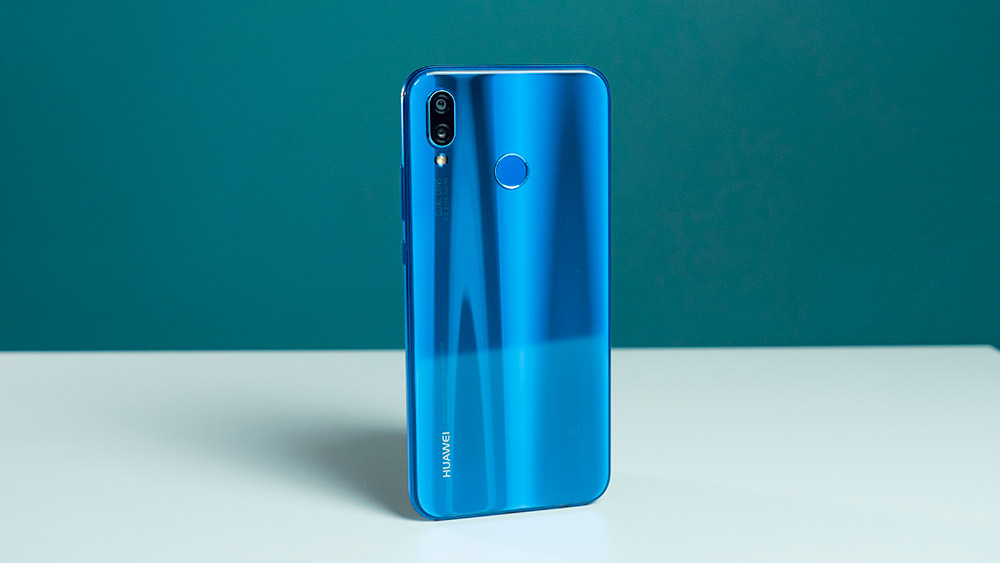 Дизайн Huawei P20 Lite