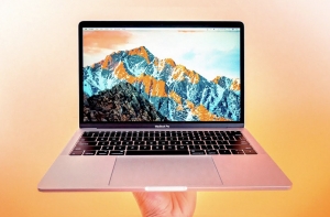 Ноутбук Apple MacBook Pro
