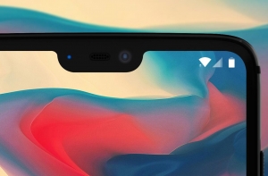 Вырез в дисплее OnePlus 6
