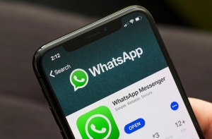 Приложение WhatsApp на iPhone X