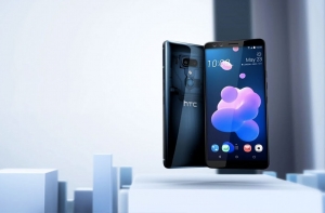 HTC U12+