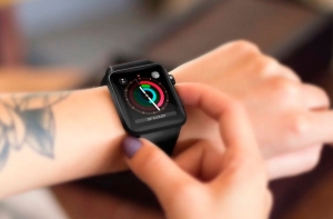 Apple Watch Series 3 на руке