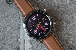 Huawei Watch GT Classic спереди