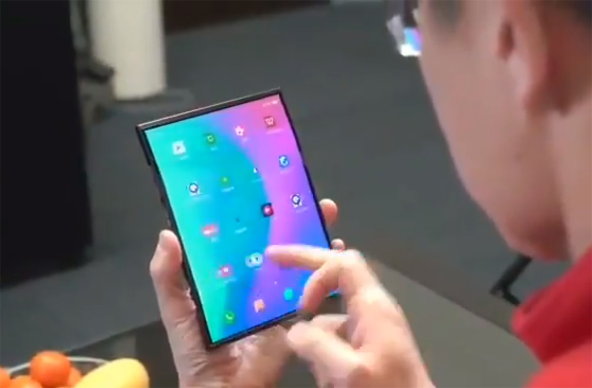 Складной смартфон Xiaomi