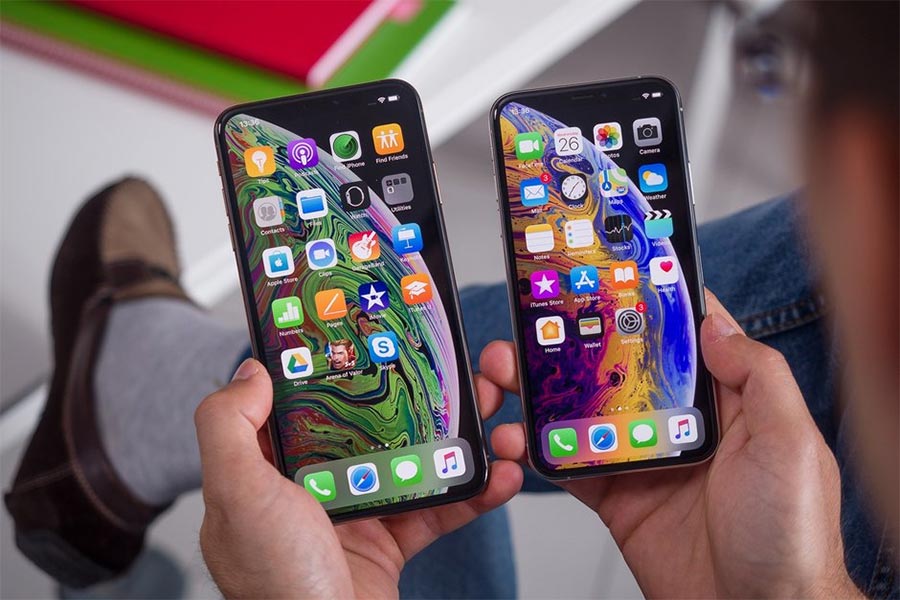Apple iPhone XS and Xs Max