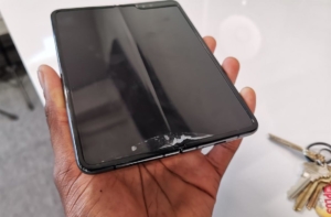 Проблемы дисплея Samsun Galaxy Fold