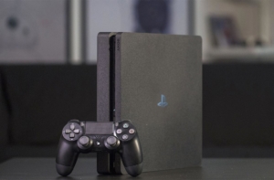 Sony PlayStation 4