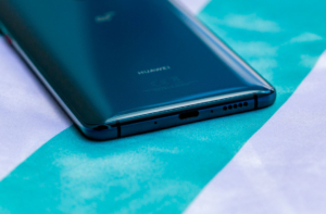 Huawei Mate 30 сзади