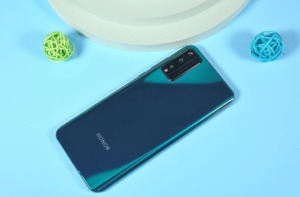 Honor play 4t pro сзади