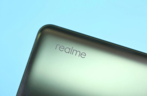 realme logo