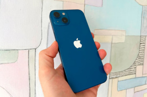 iPhone 13