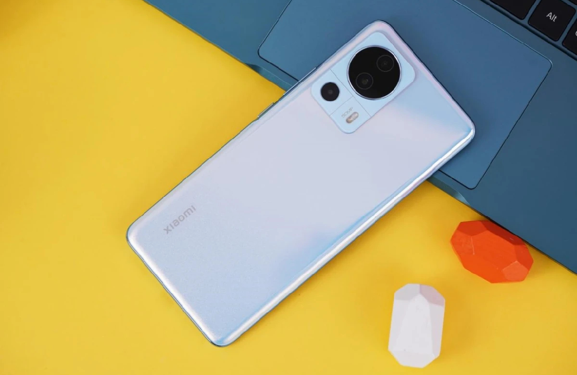 Xiaomi Civi 2